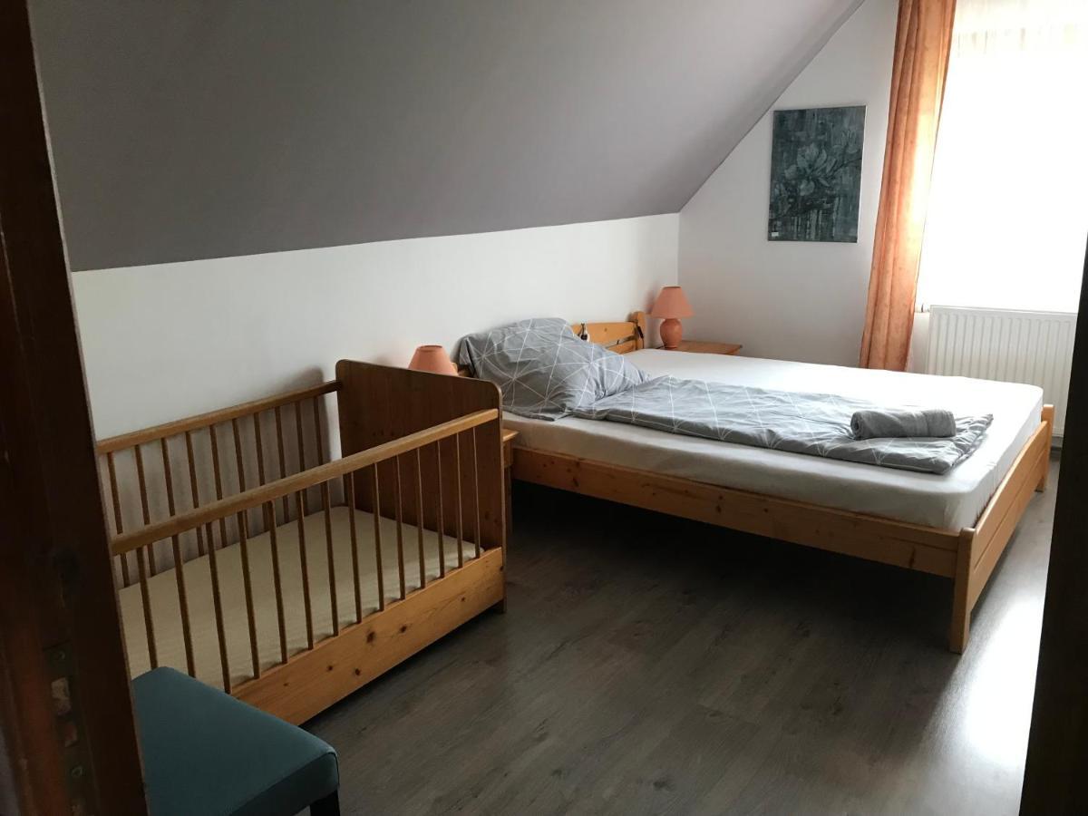 Marta Apartman Balatonalmádi Buitenkant foto