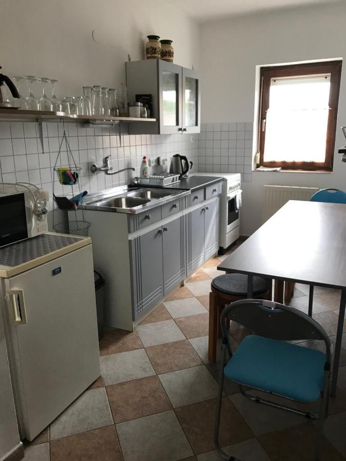 Marta Apartman Balatonalmádi Buitenkant foto