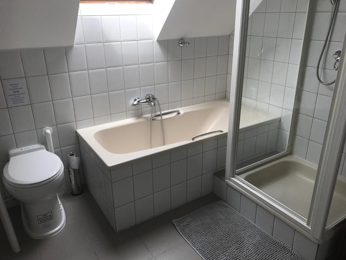 Marta Apartman Balatonalmádi Buitenkant foto
